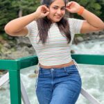 Shruthi Selvam Instagram - The Smile is Real♥️🧿 . #shruthiselvam #travel #kashmir #smileisreal #happy #peaceful #positivevibes