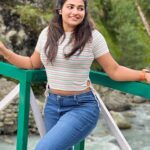 Shruthi Selvam Instagram - The Smile is Real♥️🧿 . #shruthiselvam #travel #kashmir #smileisreal #happy #peaceful #positivevibes