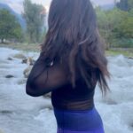 Shruthi Selvam Instagram - 🦋🤌✨ #shruthiselvam . . #travel #kashmir #pahalgam #travelvibes #reels #reelitfeelit