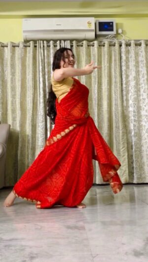 Shruti Kanwar Instagram - Chalna ahiste🪁