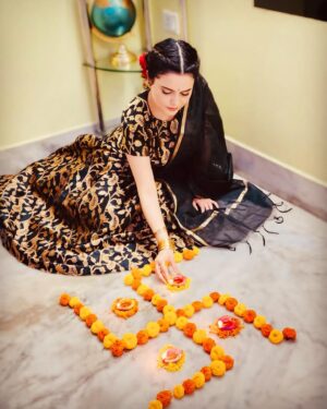 Shruti Kanwar Instagram - 🪔
.
.
.
#diwalinight2022