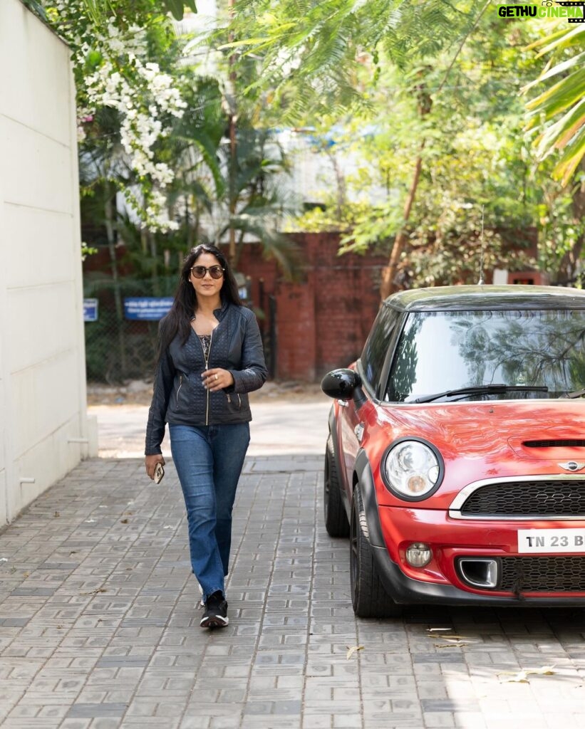 Shruti Reddy Instagram - Confidence is her superpower 💥💥💥 📸: @pariaarclicks 💁🏻‍♀️: @mmamakeupartistry