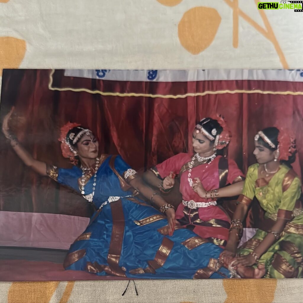 Shruti Reddy Instagram - During my childhood I used to actively participate in cultural activities. Jus found some #classical #memories 🩷🤍 #bharatnatyam #kuchipudi #classicaldance #dancer #dancelife