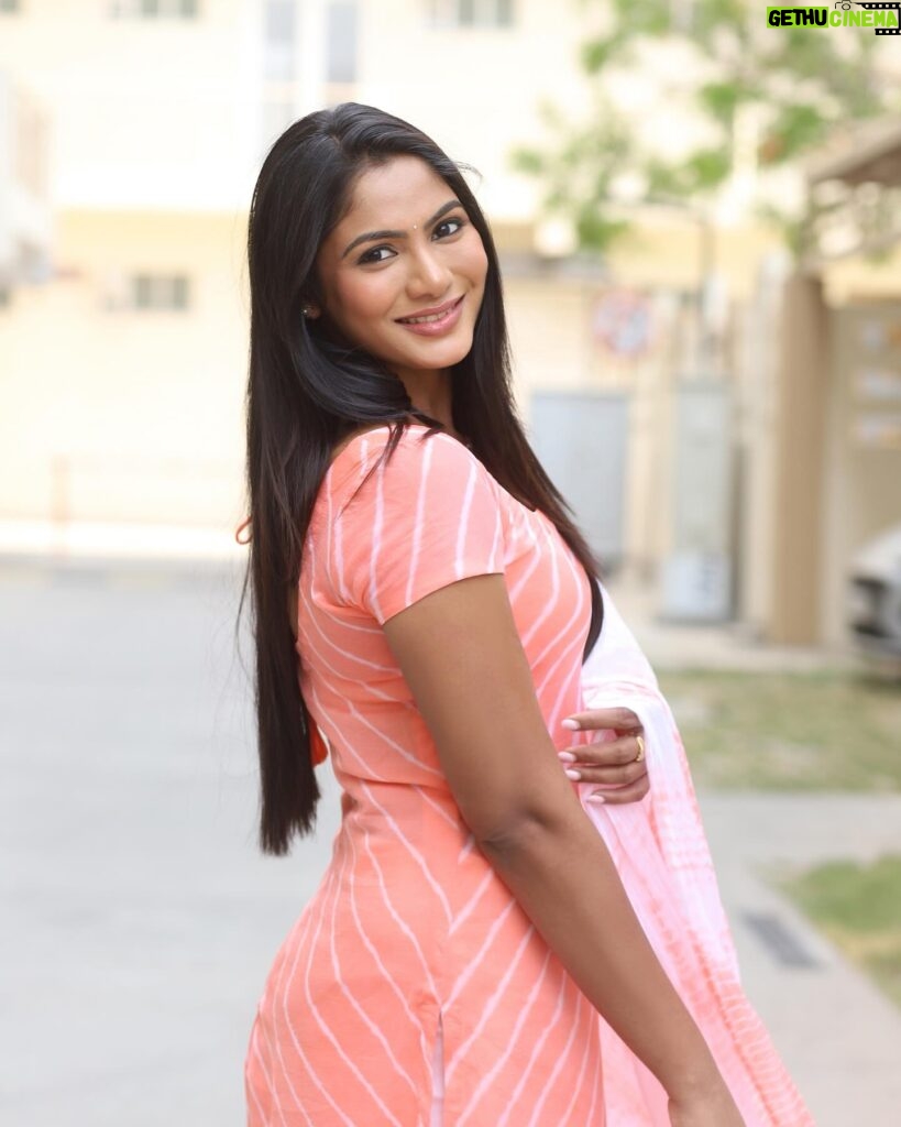 Shruti Reddy Instagram - Sending you a little love today 🧸💕 Photography: @sat_narain Retoucher: @ashishsom @manassompurapix Styling: @manogna_gollapudi Makeup & hair: @_gayathri_makeoverartistry_ Managed by: @mahendrababu2590 @thanga_18