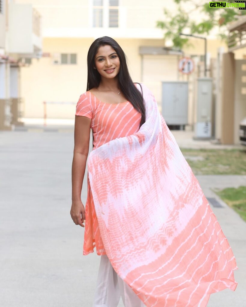 Shruti Reddy Instagram - Sending you a little love today 🧸💕 Photography: @sat_narain Retoucher: @ashishsom @manassompurapix Styling: @manogna_gollapudi Makeup & hair: @_gayathri_makeoverartistry_ Managed by: @mahendrababu2590 @thanga_18