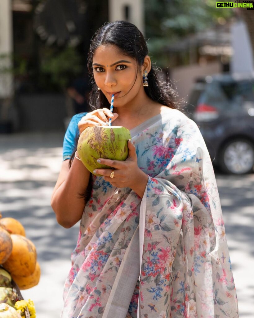Shruti Reddy Instagram - Loving this graceful saree 🤍💗🦋 Outfit: @manmaduraaboutique Photography: @pariaarclicks Photography Asst: @mathialagan788 Makeup & hair: @mmamakeupartistry Managed by: @mahendrababu2590 @thanga_18