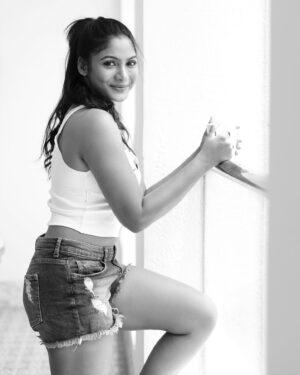 Shruti Reddy Instagram - I’m fueled by happy thoughts and coffee 🤍

📸: @deepak_durai_photography 
Retoucher: @ashishsom 
Makeup & hair: @deepasalomi 
Managed by: @thanga_18
@mahendrababu2590