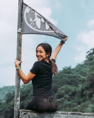 Shu-Han Liang Instagram - - spartan 10k
在po文的當下正在享受肌肉乳酸堆積的反饋😝簡單來說就是我現在全身痠痛🤣但是跑完的當下真的有又活過來的感覺👌🏻10k get 

最後一張就是身為女明星永遠記得要靠臉吃飯，謹記經紀人說完賽要拍完賽照所以努力保持臉絕對不能髒的精神通過水關😆

我穿 @aroo_tw