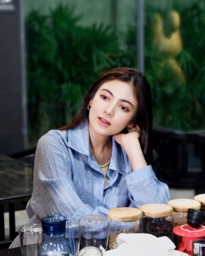 Shwe Tha Mee Instagram - Have a good night 🌙✨