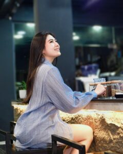Actress Shwe Tha Mee HD Instagram Photos and Wallpapers March 2024