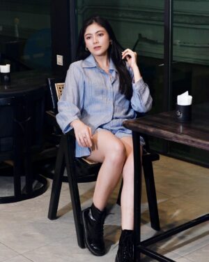 Shwe Tha Mee Instagram - Have a good night 🌙✨
