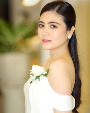 Shwe Tha Mee Instagram - Your Brown Eyed Girl ✨