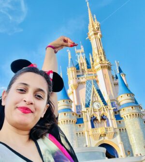 Shweta Pandit Instagram - Happy birthday my little princess Izzy 🫶🏻
#disneyworld ❤️ #disneybirthday #disneyorlando2024