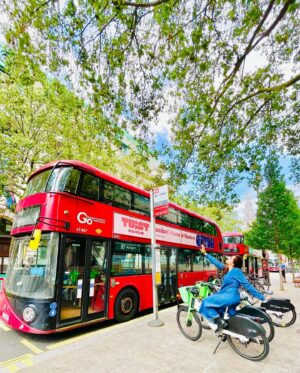 Shweta Pandit Instagram - L O N D O N  2023 🇬🇧