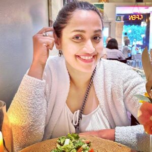 Shweta Pandit Instagram - Snow white ☃️ #sweetnovember #winterwonderland #snowflakes❄️
