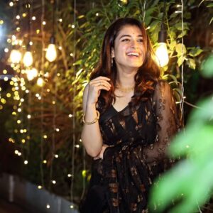 Shyamoupti Mudly Instagram - Dear smile A true love story never ends😉❤️ Captured by @prakash_photo #shyamoupti#puja#love#life#light#colour#me#time#stayhappy#stayhealthy