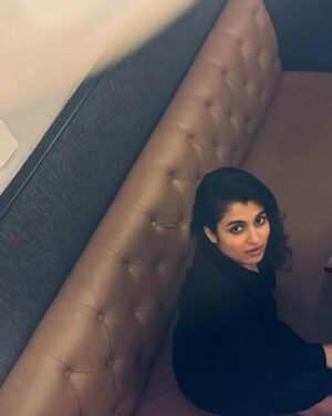 Shyamoupti Mudly Instagram - New year,new day,new experiences,new version of everything…
Everything will come and leave
Only you r eternal in this coming & leaving so, love yourself♥️
Fell in love with every moments of yours.

#shyamoupti#life#love#positive#newyear#newme#motovation#stayhappy#stayhealthy