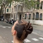 Sibel Aytan Instagram - İşaretlere , yeni yolculukların büyüsüne , karşıma çıkan ve yoluma açılan her kapıya bayılırım. Hoş geldin #temmuz #july ✨🍀🗝️