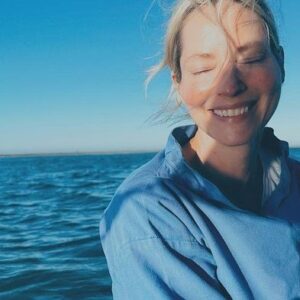 Sienna Guillory Instagram - I feel stupid posting pictures of myself but @cinzano_pirelli took these photos whilst we were all sailing, and when my heart overspills I want to share the feeling 🦋 

In terms of being happy, nobody is always happy, we all feel all the things, some things help like being grateful, being outside, remembering that’s it’s not supposed to be easy and and and it never is 🌊