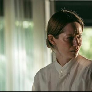 Sienna Guillory Instagram - This film means so much to me, I got to work with the loveliest souls and I wish we could keep going every day, it’s sort of heartbreaking when a film is over but then when it gets up and walks around in its own it’s almost even more heartbreaking that it doesn’t need you anymore. This is #ABanquet and it’s our baby. @guardian pick of the week tonight at 11:10 on @film4  and available to stream for 30 days after. @ruthpaxton @leonoradarby purely excellent director and producer pair 

Images by @lauraradford_stills 
All love to our A Banquet family and 🙏🌸
