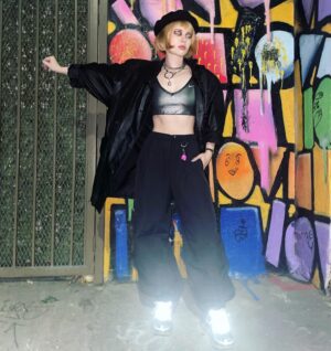 Sierra McCormick Instagram - A trench coat   beret   liquid eyeliner moment