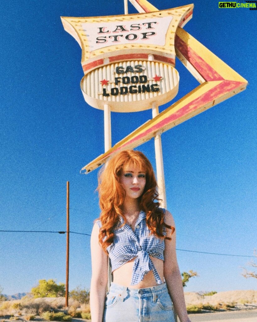 Sierra McCormick Instagram - “Damn, they got rhubarb pie in there” 🥧 ••••••• THE LAST STOP IN YUMA COUNTY••••••• ••• COMING SOON TO A THEATRE NEAR YOU ••• @sierramccormick @francisgalluppi @thelocalboogeyman #thelaststopinyumacounty#sierramccormick#francisgalluppi#localboogeyman#localboogeymanproductions