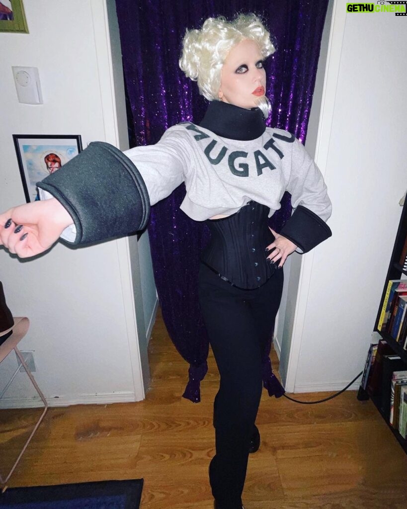 Sierra McCormick Instagram - Okay I’m coming to your Halloween party but you better not be cunty Mugatu from Zoolander when I get there. Me: 👁️👄👁️ #HappyHalloween everyone!! 🖤👻🥀🎃💀 P.S. shoutout to my mom for sewing this costume for me. 🥹