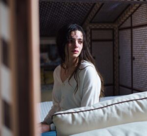 Şifanur Gül Instagram - Bugün Esvetcik sandıktan çıkalı 1yıl olmus🥹🥹 #terzi 🖤🖤