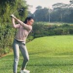 Sigi Wimala Instagram - Tee it high, let it fly, it’s golfing time! Setiap golf course tuh is a perfect place for healing, that’s why i enjoy playing golf. Teriknya matahari is not a big problem buat aku, karena aku pake jacket UV Protection dari @uniqloindonesia yang bisa melindungi kulit aku dari sinar UV sampai 90%!!! Enjoy your healing time under the sun with UNIQLO UV Protection ☀️ Check out the collection NOW at UNIQLO stores / UNIQLO.com #UniqloUVProtection #UVProtectionWear #MySunshineRoutine