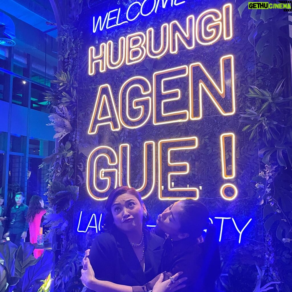 Sigi Wimala Instagram - Congrats lil sister @agnipratistha, perfectly playing Nia (a character that reminds me of mom) and everyone involved in #hubungiagengue @disneyplushotstarid. Enjoyed the 1st episode so much, @lunamaya as Luna Maya was pretty epic.