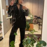 Sigi Wimala Instagram - Just mirror-ing #VelvetVibes #mirrorselfie #selfiemood