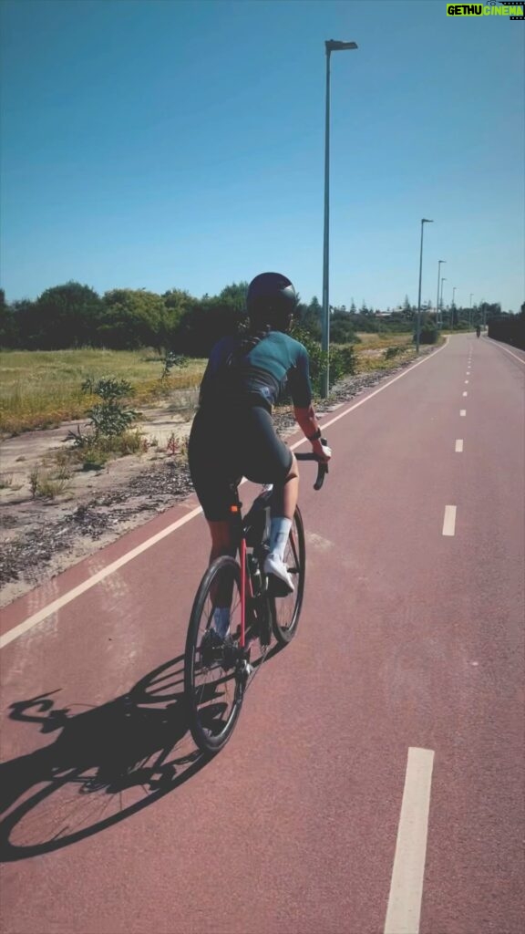 Sigi Wimala Instagram - Embarking on a two-wheeled adventure along Perth’s bike path. This dedicated cycling route takes me on a scenic journey, immersing me in the breathtaking beauty of Perth’s urban landscapes. 🚴‍♀️ #perthcycling #CyclingEscapades #cyclingtraveller #sworksaethos #sworks #iamspecialized #maapapparel