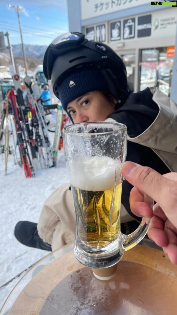 Sigi Wimala Instagram - Hakuba, thank you! 2nd time snowboarding, slightly better than last year. #hakubavalley #hakubahappo #snowboardingnewbie #wintergetaway