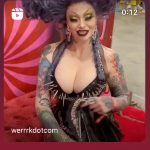 Sigourney Beaver Instagram - ❤️‍🔥❤️‍🔥❤️‍🔥finally getting around to the first of many @rupaulsdragcon posts! Thank you thank you thank you to my incredible team for working so hard and taking such good care of me and my sore tootsies, y’all are the real stars!! Shoutout to one of my very favorite artists @creepy.gals for designing and building the most hellish and whimsical booth of my dreams!! I had an incredible time getting to cross this booth experience off of my drag bucket list and I couldn’t have done it without you guys❤️‍🔥❤️‍🔥❤️‍🔥