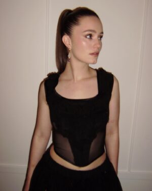 Sigrid Instagram - 🧛🏻‍♀️ @gq awards :)

styling @jessica_gerardi 
makeup and photos @gabriellafloydmakeup 
hair @hairbychrislong @dysonhairpro @dysonhair @kirstenbassett_hair #reklame