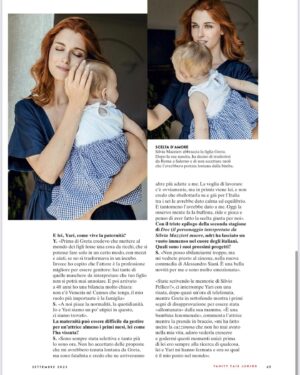 Silvia Mazzieri Instagram - Ringrazio @vanityfairitalia per aver messo in evidenza il “soffio vitale”che mi accompagna in questa nuova vita.

Ringrazio @alessandroperuggi per le bellissime foto e @wannabemgmt per il magnifico supporto.