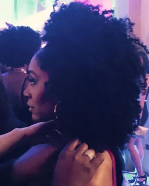 Simone Missick Instagram - 6 YEARS AGO TODAY @marvelslukecage season 1 wrapped. What an amazing ride that first season was. @cheo_hodari_coker was so intentional about how he told that story, it was a gift to have him as my first showrunner. @realalfrewoodard taught me so much with her grace and humility, and insane artistry. Our entire cast and crew led by @coltermikecolter @theorossi @rosariodawson @thekarenpittman made going to work everyday a joy. I love all of those humans I got to hug and laugh with every day and well into the night on set. 

Oh, and btw seasons 1&2 are now streaming on @disneyplus 😉 #mistysolit #thatafrowaspumpin #season1 #blessed #godissogood #marvel #lukecage