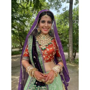 Simran Pareenja Instagram - Life hurts, Nature heals 🌱 
#lakshmigharaayi #maithili