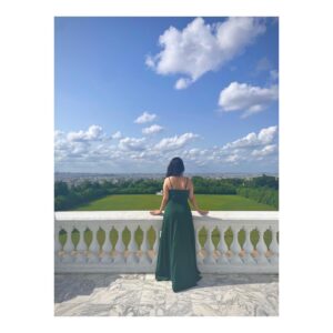 Simran Pareenja Instagram - Your perception of me is a reflection of you🌻
