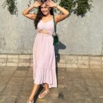 Simran Kaur Hundal Instagram – Photo dump ☺️ because I remembered I have a few ☺️
.
.
.
.
.
.
.
.
.
.
.
#simranhundal #summerlook #summerdress #summer #mumbai #simrankaur #pink