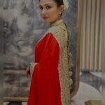 Simran Kaur Hundal Instagram – 🌹 
.
.
.
.
.
.

.
#simrankaur #simranhundal #simrankaurhundal #saree #sareelove #anamika #redsaree #polkijewellery #polkichoker #weddingsaree #festivewear #indianwear