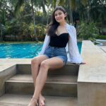 Simran Kaur Hundal Instagram – Water baby ☺️
.
.
.
.
.
.
.
.
.
.
.
.
#goa #vacay #summervacation #poolday #pooltime #whiteshirt #denimshorts #simrankaur #simranhundal #simrankaurhundal