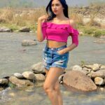 Simran Khan Instagram - Summer Therapy😶‍🌫️ #summer #summervibes #shootlife #photography #behindthescene #photo #photooftheday #pink #sunkissed #bytheriver #siliguri #travel #travelphotography #instagood #instadaily #igers