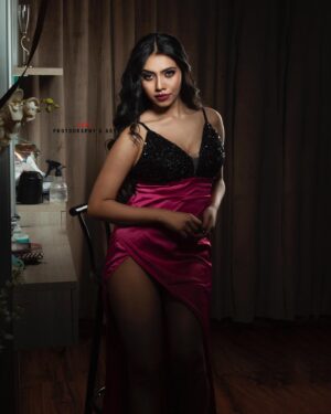 Simran Khan Instagram - Model: @_simrankhanofficial_ 
Hair & makeup: komal
Photography: @spphotographyandart 
Concept: @spphotographyandart 
Thanks to @ssongerwala 
Insta id: https://instagram.com/spphotographyandart?igshid=YmMyMTA2M2Y=

#fashioninspo #fashionillustration #fashions #fashioninsta #fashionart #fashionmen #fashionphotographer @nextdoormodel – #nextdoormodel #instapost #picoftheday #photograhy #explore #exploremore #viral
@tcl_theclassylifestyle – #theclassylifestyle
@yaf.magazine – #yafmagazine
@MISTAKEmagazine – #MISTAKEmag
@sticks_and_stones_agency – #postmystickpics
@hot_is_the_new_black – #hotisthenewblack
@cheadsmagazine – #cheadsmagazine
@skynmagazine – #skynmagazine
@hangovermagazine – #behangover
@igpodium – #igpodium
@wearethepeople.magazine – #wearethepeoplemag
@lepetitvoyeur – #lepetitvoyeursubmissions
@human.edge – #humanedge