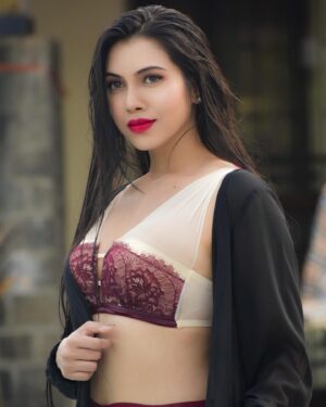 Simran Khan Instagram - Ignite your sleeping soul❤️‍🔥
.
Pc: @rupam_clicks 
.
.
.
.
.
.
.
.
.
.
.
.
#upcoming #series #shootday #mxplayer #shootdiaries #artist #photography #photooftheday #photoshoot #picture #poolvibes #shootmode #comingsoon #actress #simrankhan