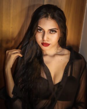 Simran Khan Instagram - Not trying to steal your soul💋
.
.
.
.
.
.
.
.
.
#photooftheday #photography #photoshoot #black #blackoutfit #portraitphotography #portrait #wordsofwisdom #instapost #instafashion #instalove #instaphoto #picture #boldshoot #fashionstyle #styleblogger #styles #actress #simrankhan
