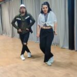 Sindhu Lokanath Instagram - Come fanaaa with us.💃 Choreography- @jusslitat Dance studio- @sdc_dance_n_fitness Partnership with @manj.mj.3 . #bollywoodsongs #dancing #livelovedance #danceforlife #danceinmyheart #dancingstars #sandalwood #fanaa #instareels #dancingwiththestars #fun #reels #danceforever #trendingreels #bollywoodreels #fanaareels #yuva #dancingreels #reelsforfun #viralreels#danceforfun#danceyourheartout