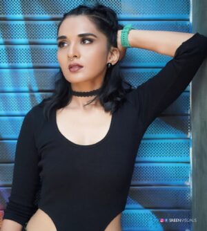 Sindhu Lokanath Instagram - Duhhh... My dark side 🌚
.
DOP - @sreenvisuals 
MUA & hair - @ekiran00007