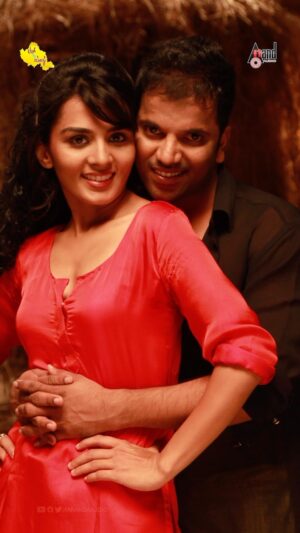 Sindhu Lokanath Instagram - #loveinmandyakannadamovie #sathishninasamsongs @sindhuloknath