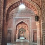 Sindhu Lokanath Instagram - Akbar's Jodha is not me😃 . #fatehpursikri #jodhabaipalace #indiatourism #lovefortravel #travelisfun